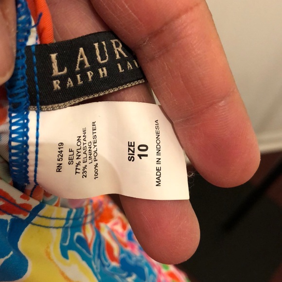 Lauren Swim key hole bright swim top - Picture 3 of 6